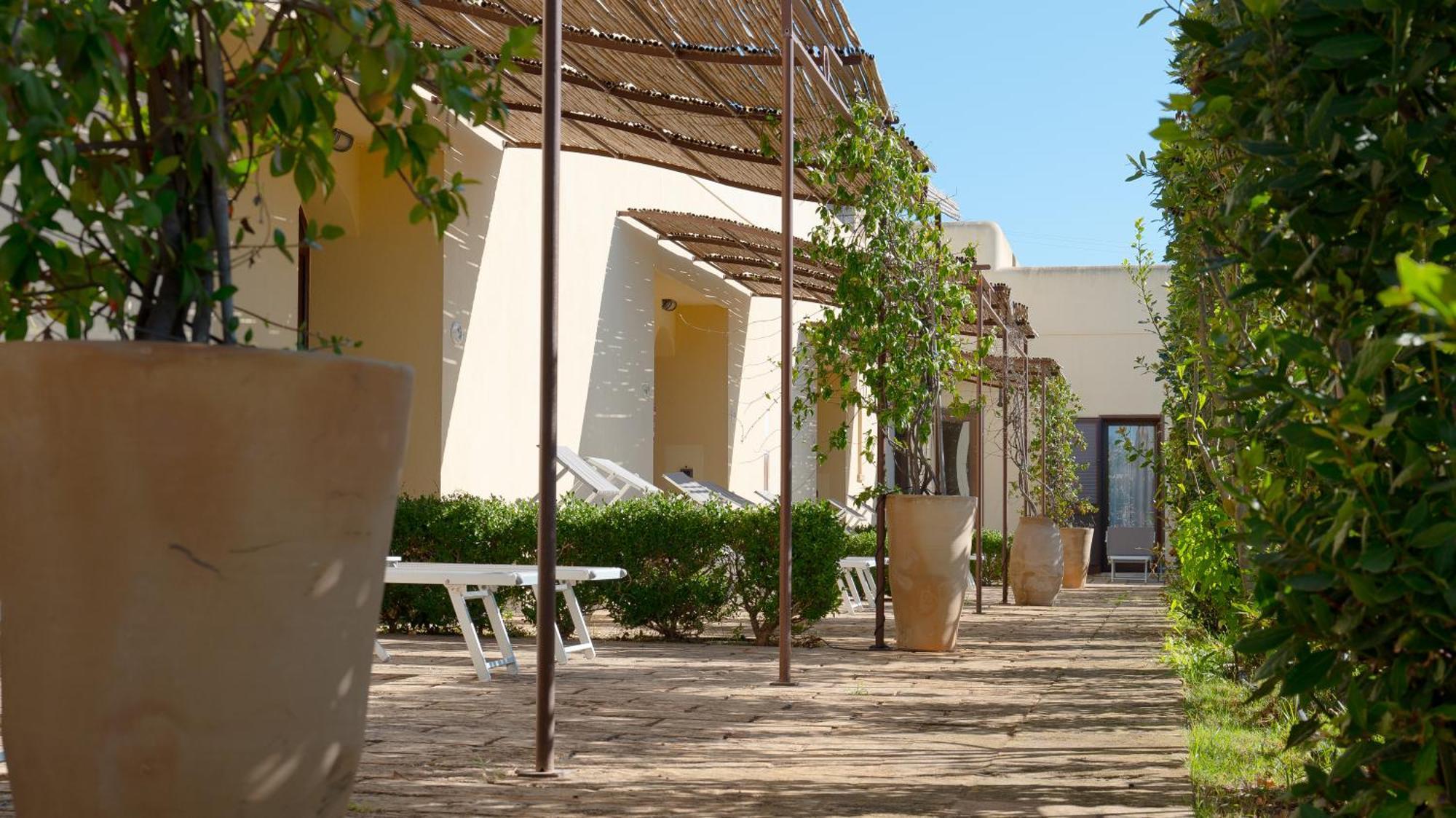 Delle Rose, Hotel & Horse Riding Torre Vado Ngoại thất bức ảnh