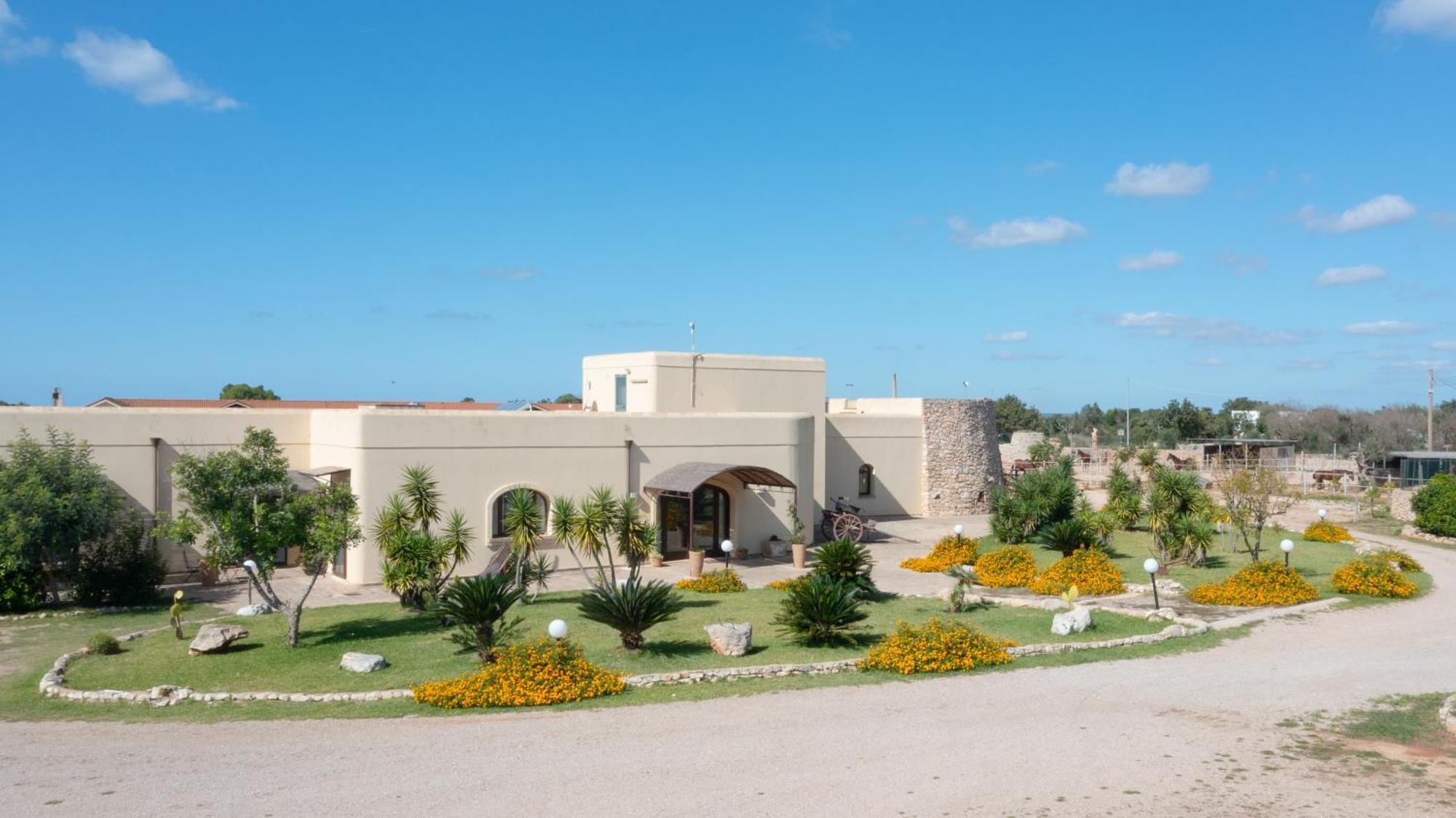 Delle Rose, Hotel & Horse Riding Torre Vado Ngoại thất bức ảnh