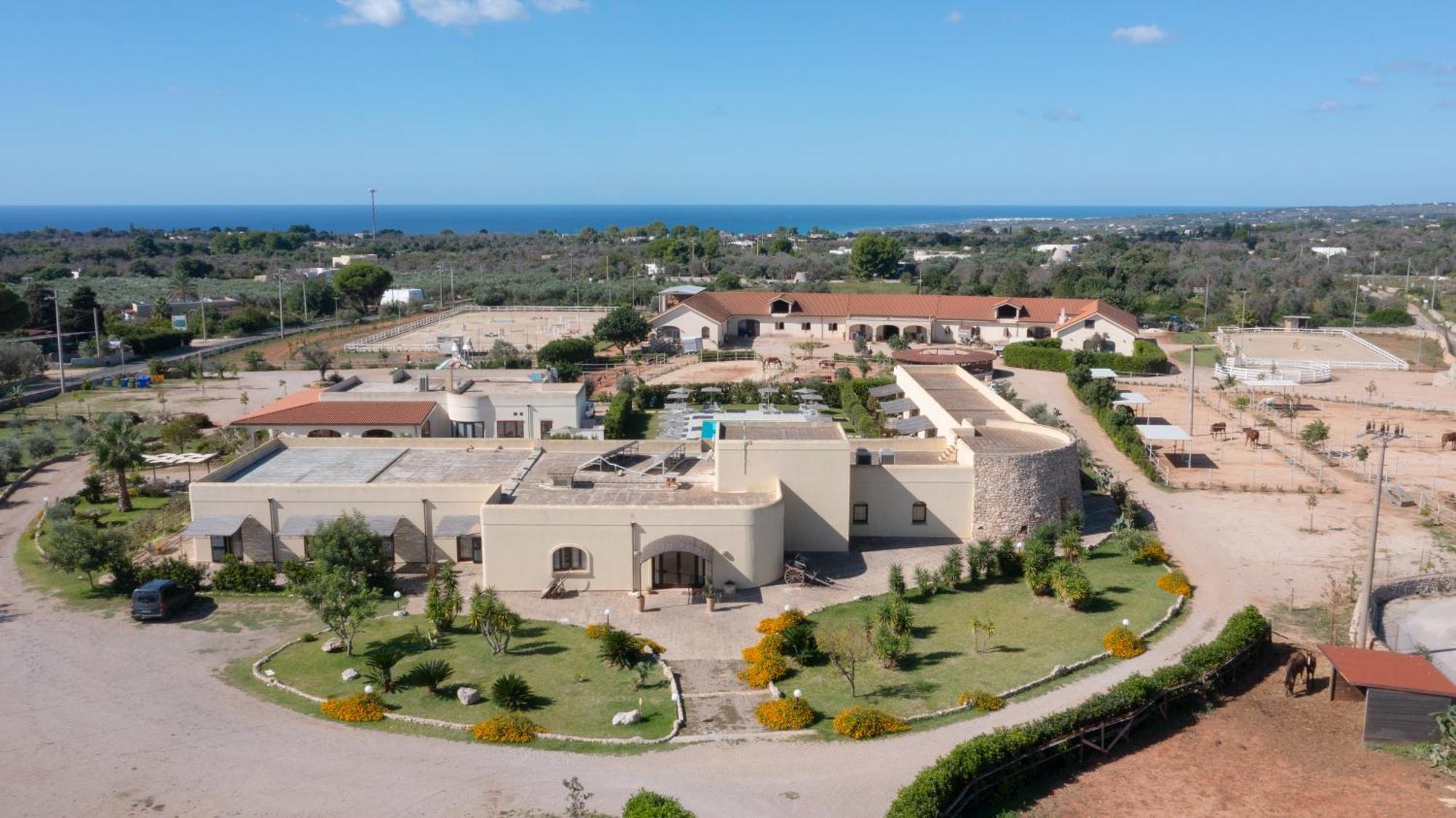 Delle Rose, Hotel & Horse Riding Torre Vado Ngoại thất bức ảnh